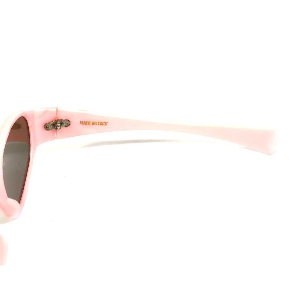 Vintage Sunglasses Baby Pink Oval Frames with Dark Brown Glass Lenses 57-19-125